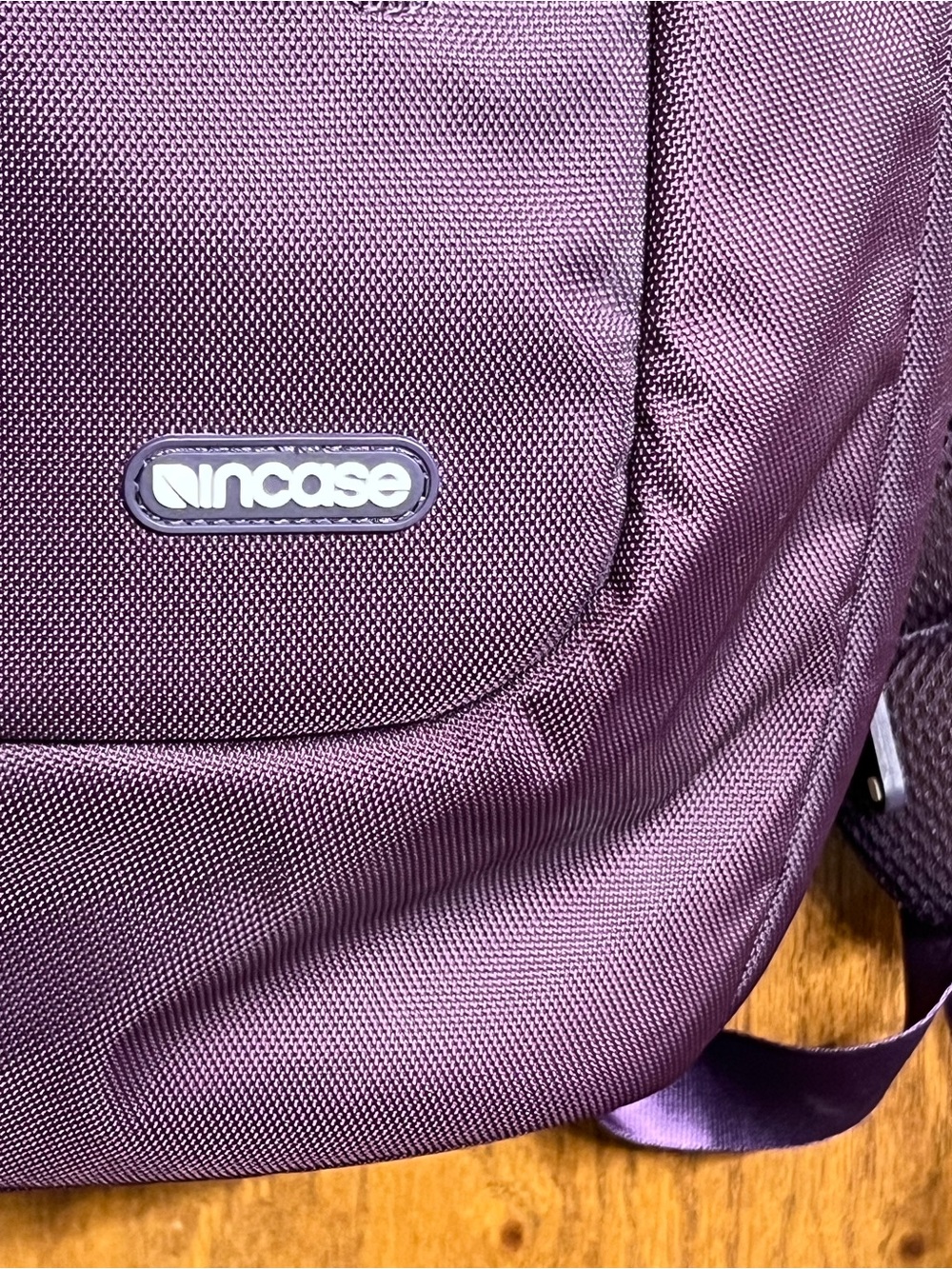 Incase Purple Backpack - Picture 2 of 9